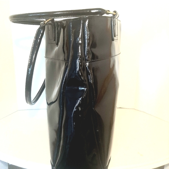 Elegant Black Patent Leather Tote Bag Estee Lauder. - Picture 2 of 4
